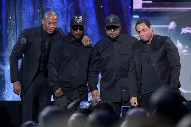 kendrick-lamar-inducts-nwa-into-the-rock-and-roll-hall-of-fame-6